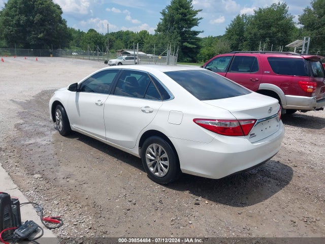 Toyota CAMRY LE 2015 4T1BF1FKXFU080118 Image 3