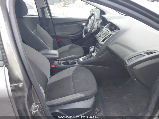 1FADP3F21EL439758 Ford FOCUS SE