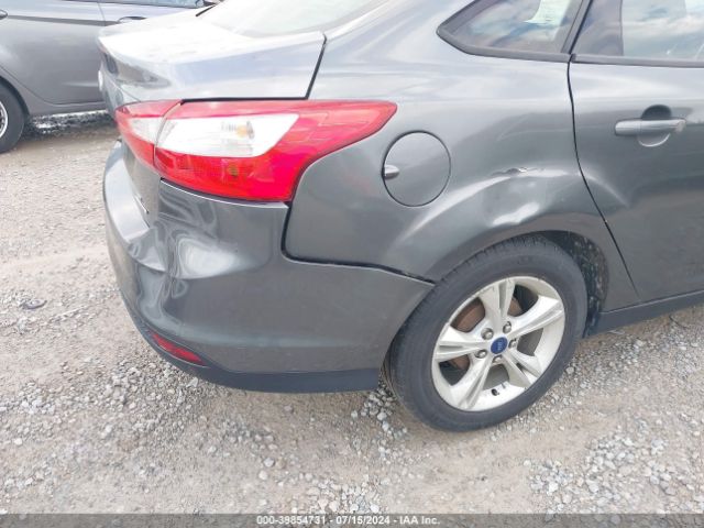 1FADP3F21EL439758 Ford FOCUS SE