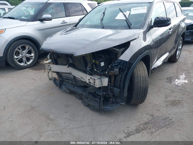 5TDDKRFH8FS076343 Toyota Highlander Limited V6