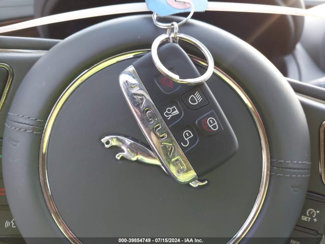 2015 JAGUAR XJ SAJWJ2GD6F8V88557 Photo 10