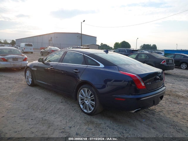 2015 JAGUAR XJ SAJWJ2GD6F8V88557 Photo 2