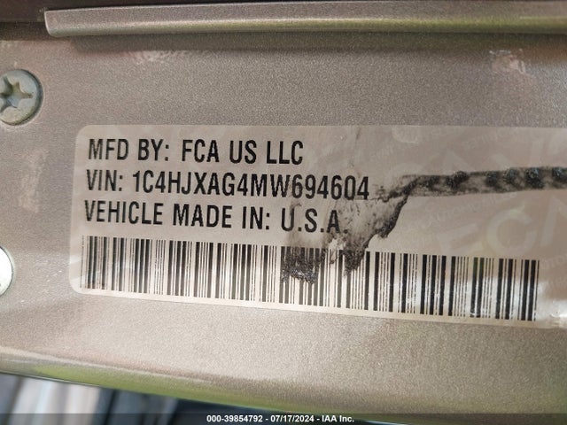 1C4HJXAG4MW694604 Jeep Wrangler Sport S 4x4