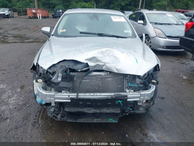 3FA6P0LU8KR101395 Ford Fusion Hybrid Se