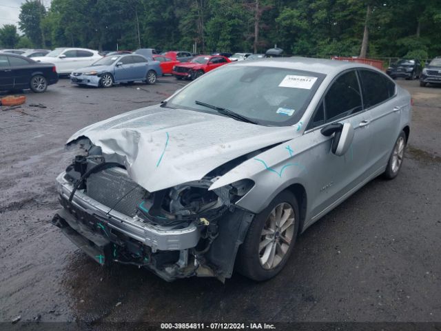 3FA6P0LU8KR101395 Ford Fusion Hybrid Se