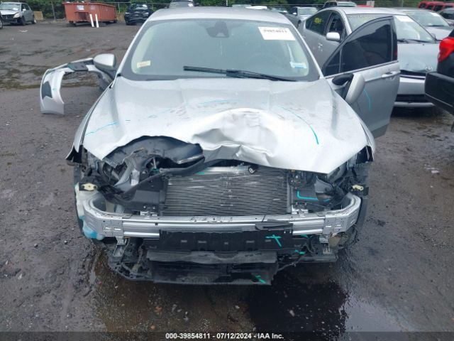 3FA6P0LU8KR101395 Ford Fusion Hybrid Se