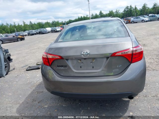 2T1BURHE8JC983731 Toyota COROLLA LE