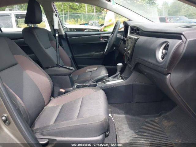 2T1BURHE8JC983731 Toyota COROLLA LE