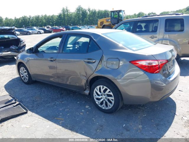 2T1BURHE8JC983731 Toyota COROLLA LE