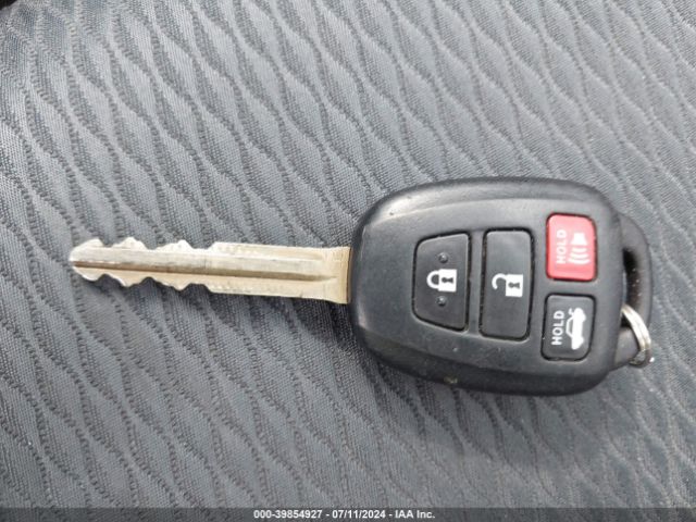5YFBURHE7JP782631 Toyota COROLLA LE