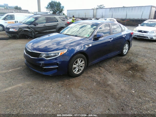KIA Optima Lx 2016 5XXGT4L32GG088786 Image 2