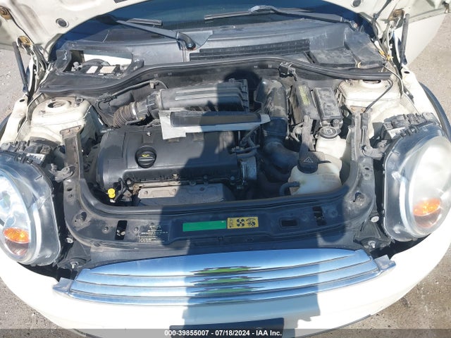 2008 MINI COOPER CLUBMAN WMWML33568TN68469 Photo 9