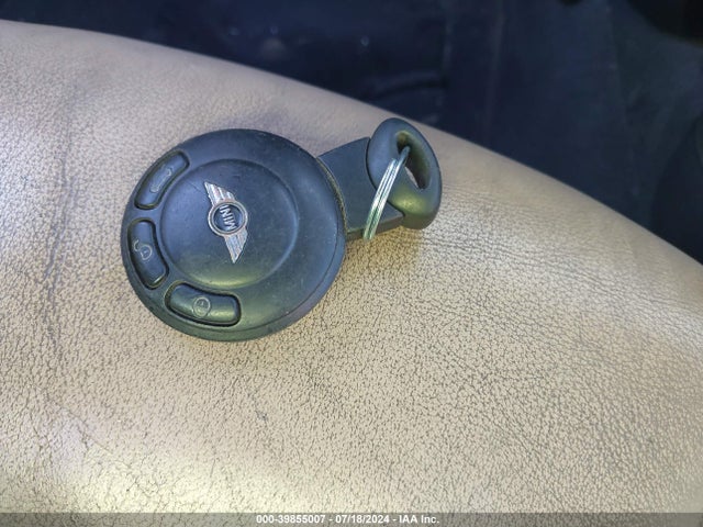 2008 MINI COOPER CLUBMAN WMWML33568TN68469 Photo 10