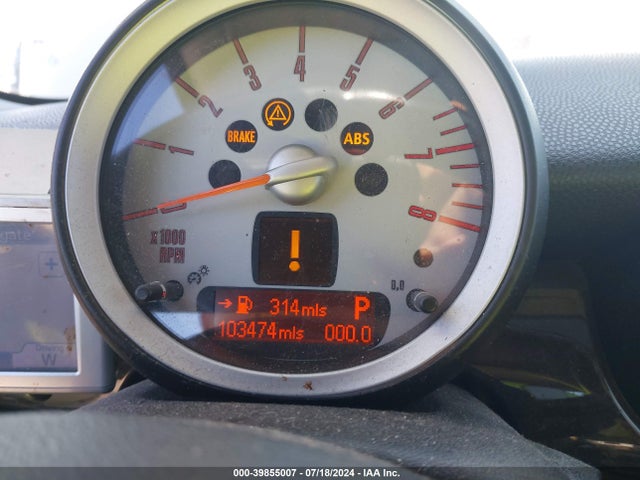 2008 MINI COOPER CLUBMAN WMWML33568TN68469 Photo 6