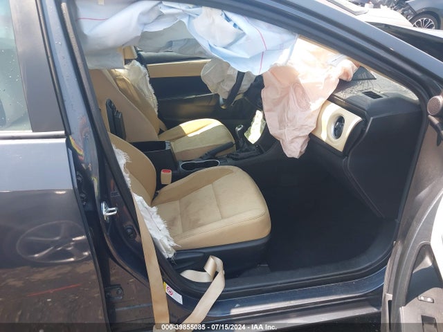 Toyota COROLLA LE 2018 5YFBURHE1JP853418 Image 5