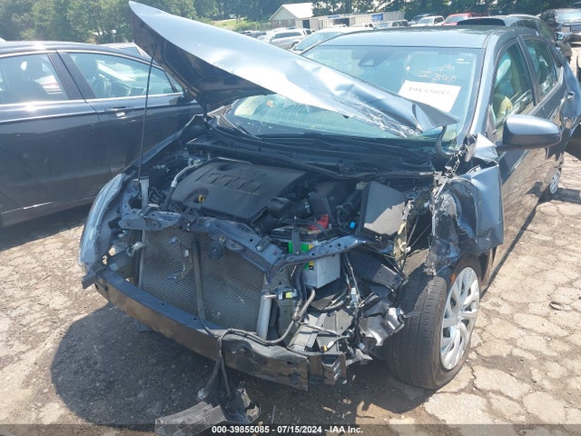 Toyota COROLLA LE 2018 5YFBURHE1JP853418 Image 6