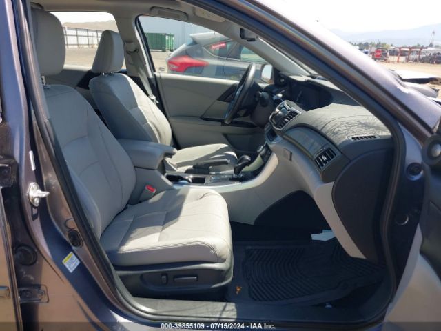 1HGCR3F91FA031997 Honda Accord Touring