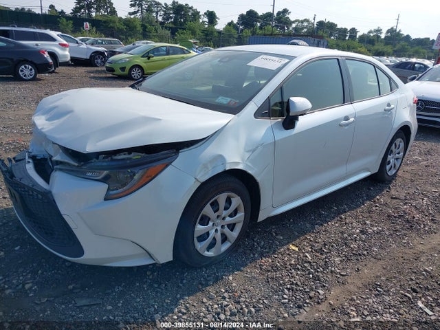 Toyota COROLLA LE 2022 JTDEPMAE0N3024694 Image 2