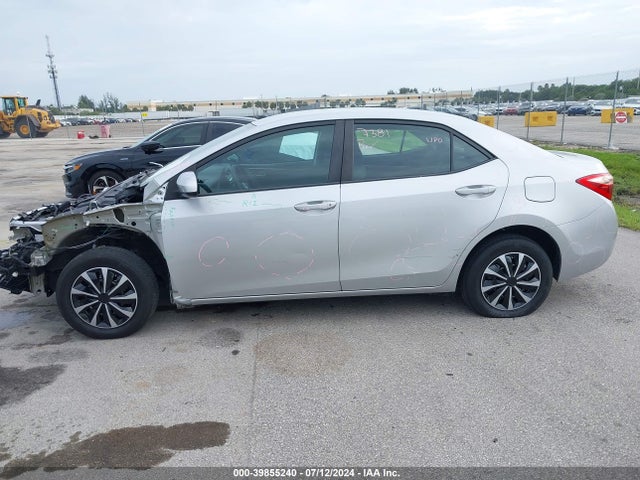 Toyota COROLLA LE 2018 5YFBURHE6JP779901 Image 14