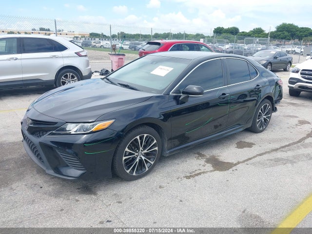 Toyota CAMRY SE 2018 4T1B11HK7JU065077 Image 2