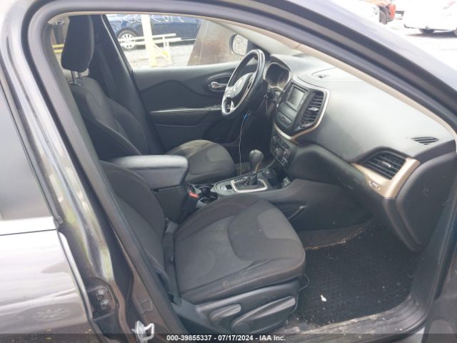 1C4PJMCB9FW752012 Jeep Cherokee Latitude