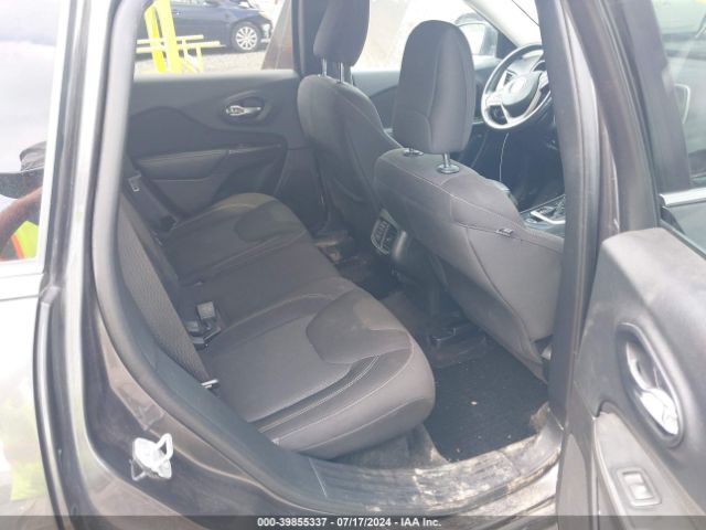 1C4PJMCB9FW752012 Jeep Cherokee Latitude