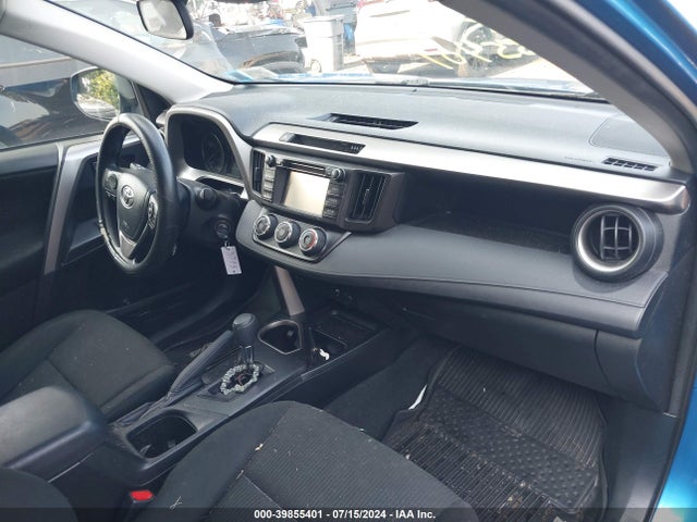 Toyota RAV4 LE 2018 JTMBFREV9JJ187346 Image 5