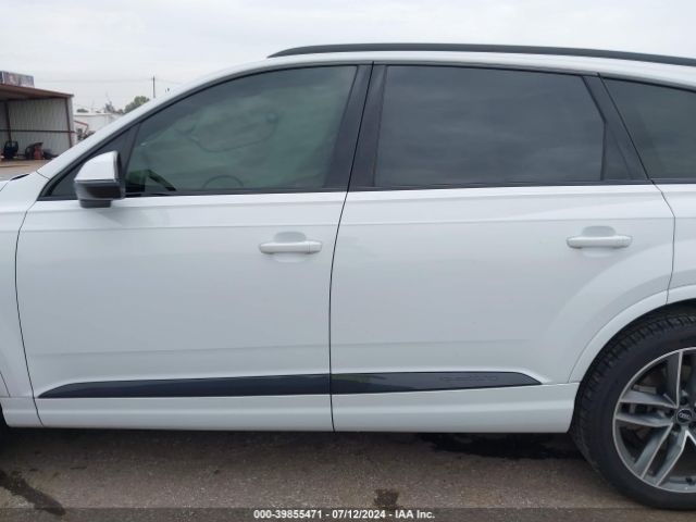 WA1VAAF70JD032075 Audi Q7 3.0t Premium