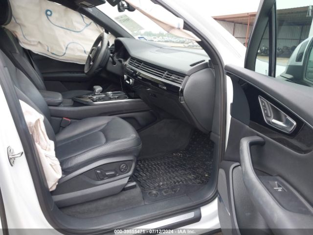 WA1VAAF70JD032075 Audi Q7 3.0t Premium