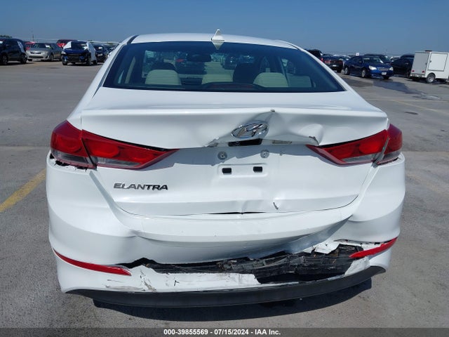 Hyundai Elantra Value Edition 2018 5NPD84LF3JH252587 Image 16
