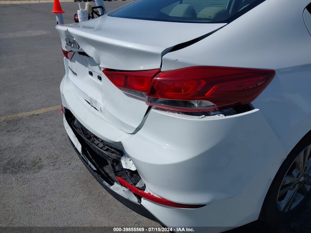 Hyundai Elantra Value Edition 2018 5NPD84LF3JH252587 Image 18