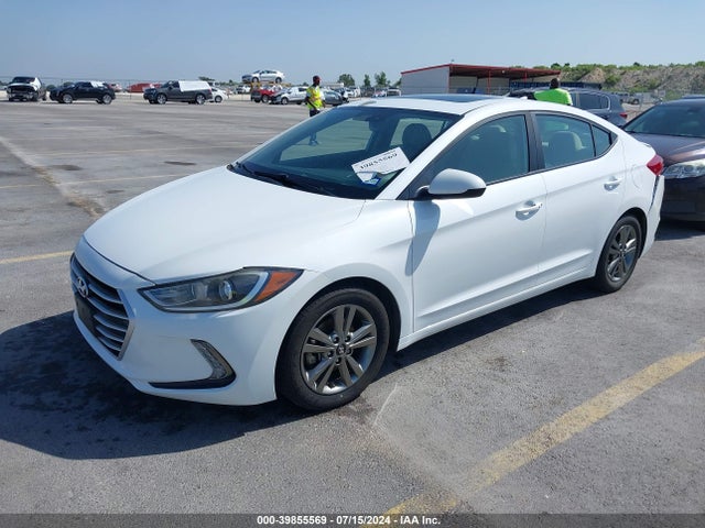 Hyundai Elantra Value Edition 2018 5NPD84LF3JH252587 Image 2