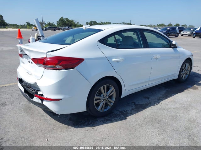 Hyundai Elantra Value Edition 2018 5NPD84LF3JH252587 Image 4