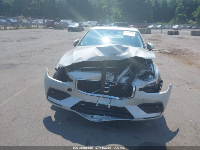 7JRA22TK9MG081294 Volvo S60 T6 Momentum