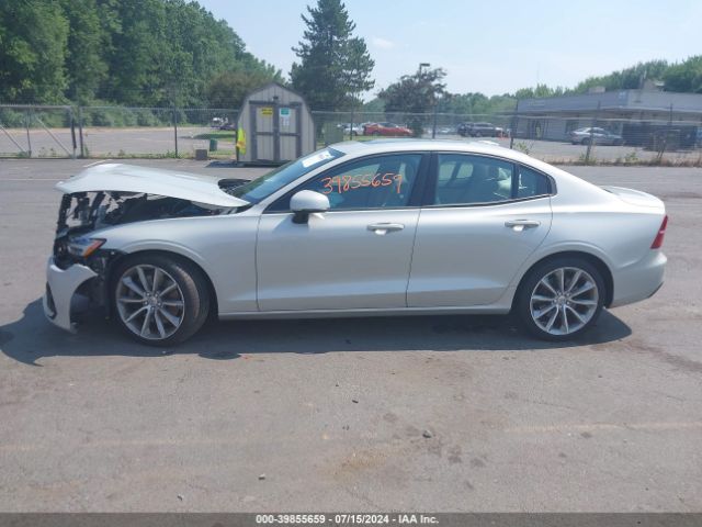 7JRA22TK9MG081294 Volvo S60 T6 Momentum