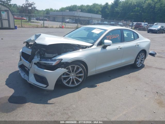 7JRA22TK9MG081294 Volvo S60 T6 Momentum