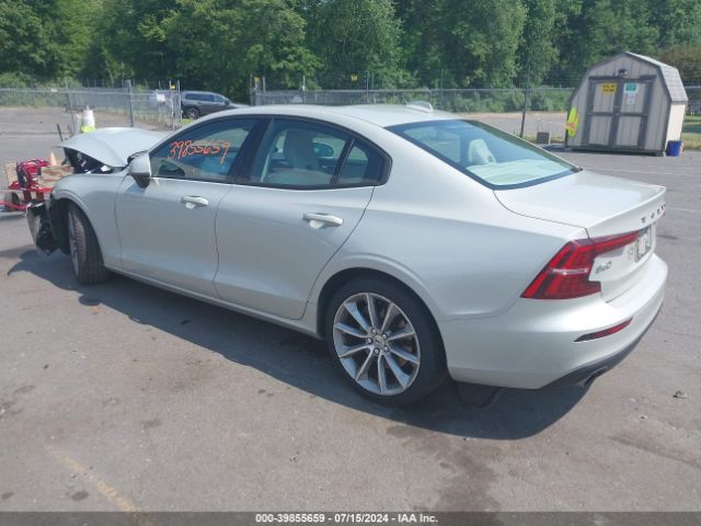 7JRA22TK9MG081294 Volvo S60 T6 Momentum