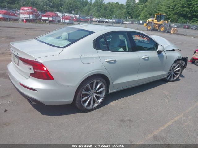 7JRA22TK9MG081294 Volvo S60 T6 Momentum