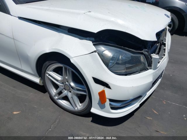 WDDGJ4HBXFG411484 Mercedes-Benz C 250