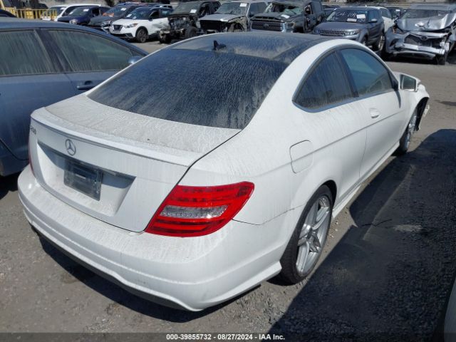 WDDGJ4HBXFG411484 Mercedes-Benz C 250