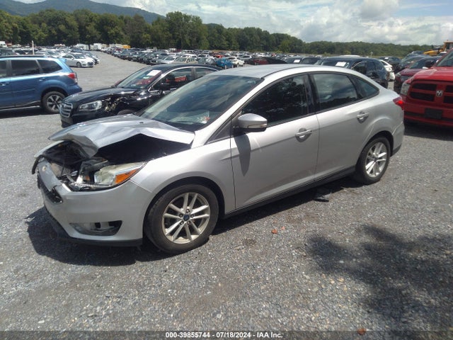 Ford FOCUS SE 2016 1FADP3F26GL345619 Image 2