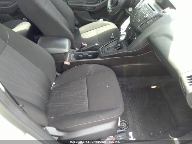 Ford FOCUS SE 2016 1FADP3F26GL345619 Image 5