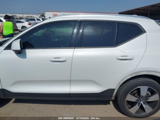 YV4162UK8M2499552 Volvo Xc40 T5 Momentum