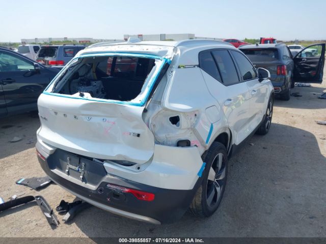 YV4162UK8M2499552 Volvo Xc40 T5 Momentum