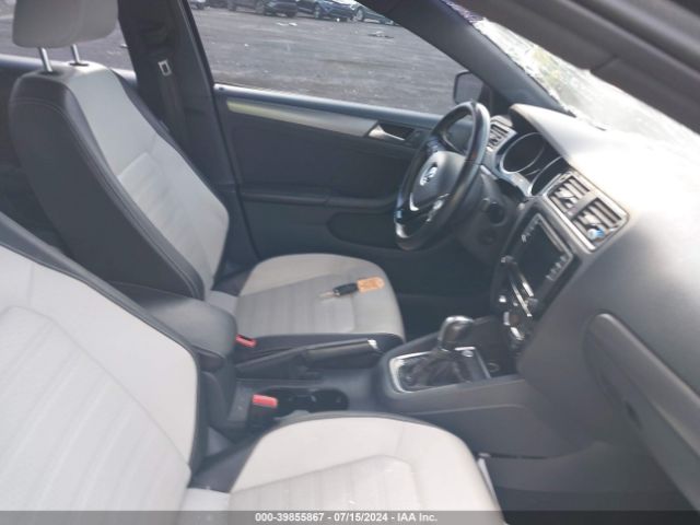 3VWD17AJ1GM350210 Volkswagen Jetta 1.8t Sport