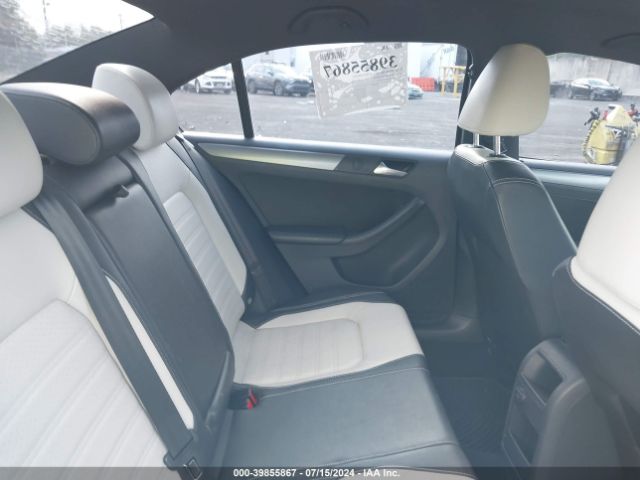 3VWD17AJ1GM350210 Volkswagen Jetta 1.8t Sport