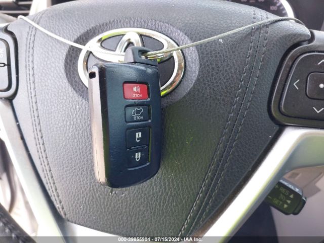 5TDKKRFHXFS114503 Toyota Highlander Xle V6