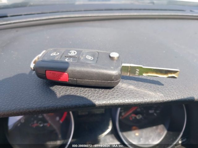 1VWBA7A32JC030802 Volkswagen Passat 2.0t Se