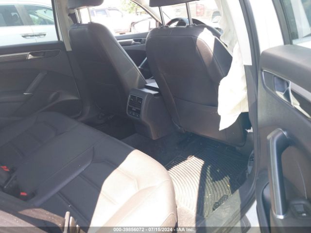 1VWBA7A32JC030802 Volkswagen Passat 2.0t Se