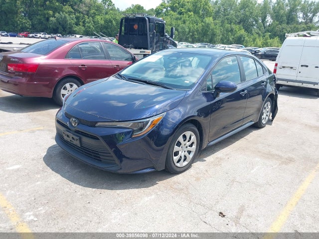 Toyota COROLLA LE 2023 5YFB4MDE4PP050877 Image 2
